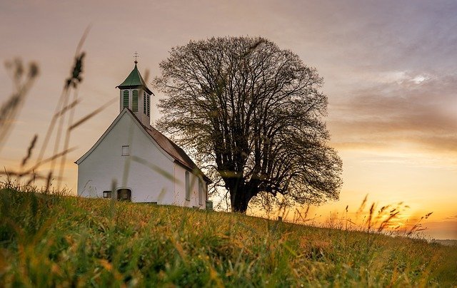 sonhar com igreja catolica