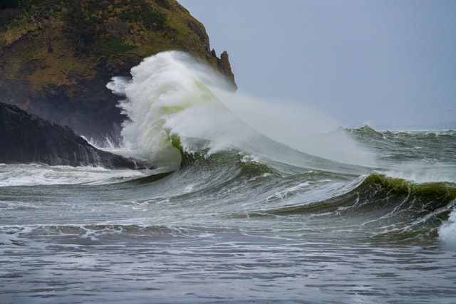 sonhar com mar agitado